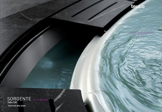 Illustration for article titled Teuco Sorgente Bathtub Is a Bathroom Accident Waiting To Happen